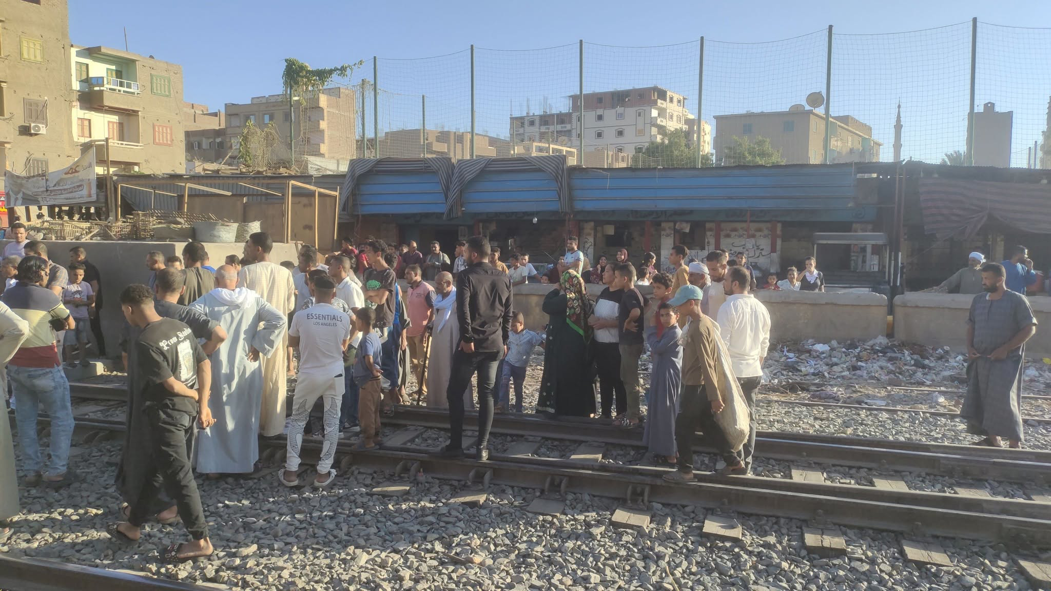 مصرع فتاة مجهولة الهوية في حادث قطار بطما